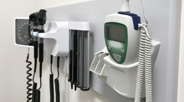 ����������ҽ��װ��չ����С��